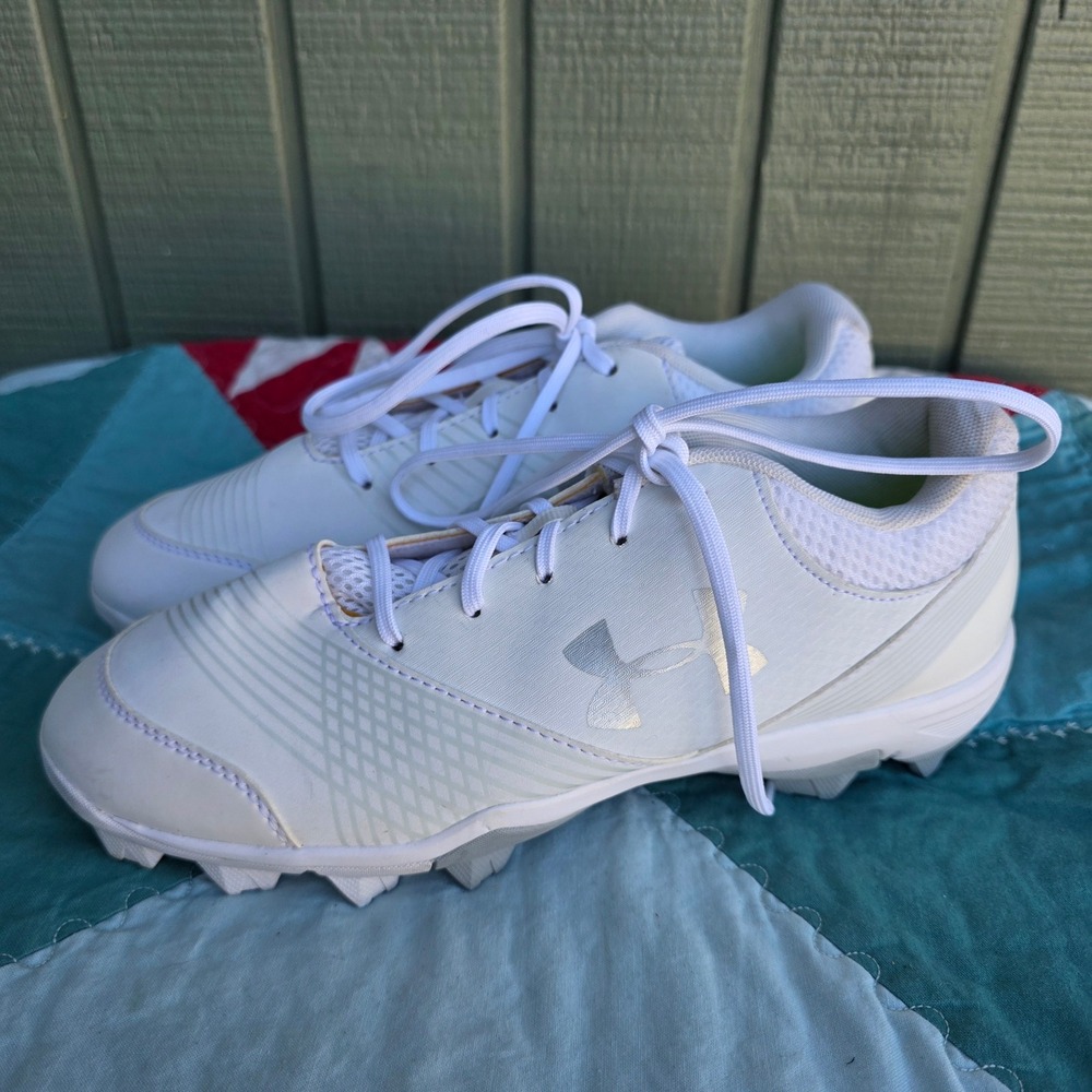 Under Armour Leadoff Low RM Baseball Cleats Women 8 White Silver New